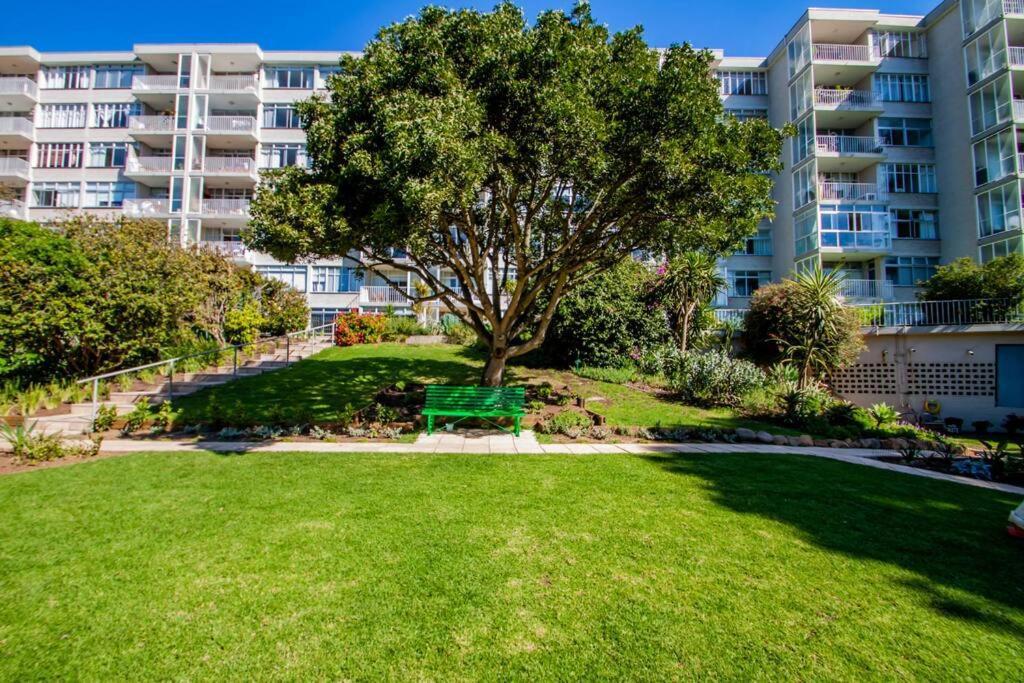 Modern Cozy In The Heart Of Point