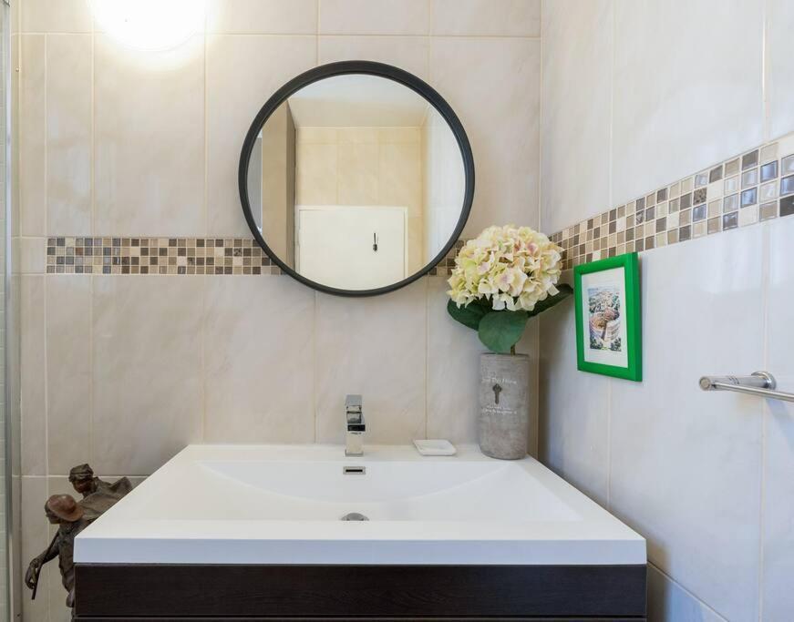 Modern Cozy In The Heart Of Point Cape Town